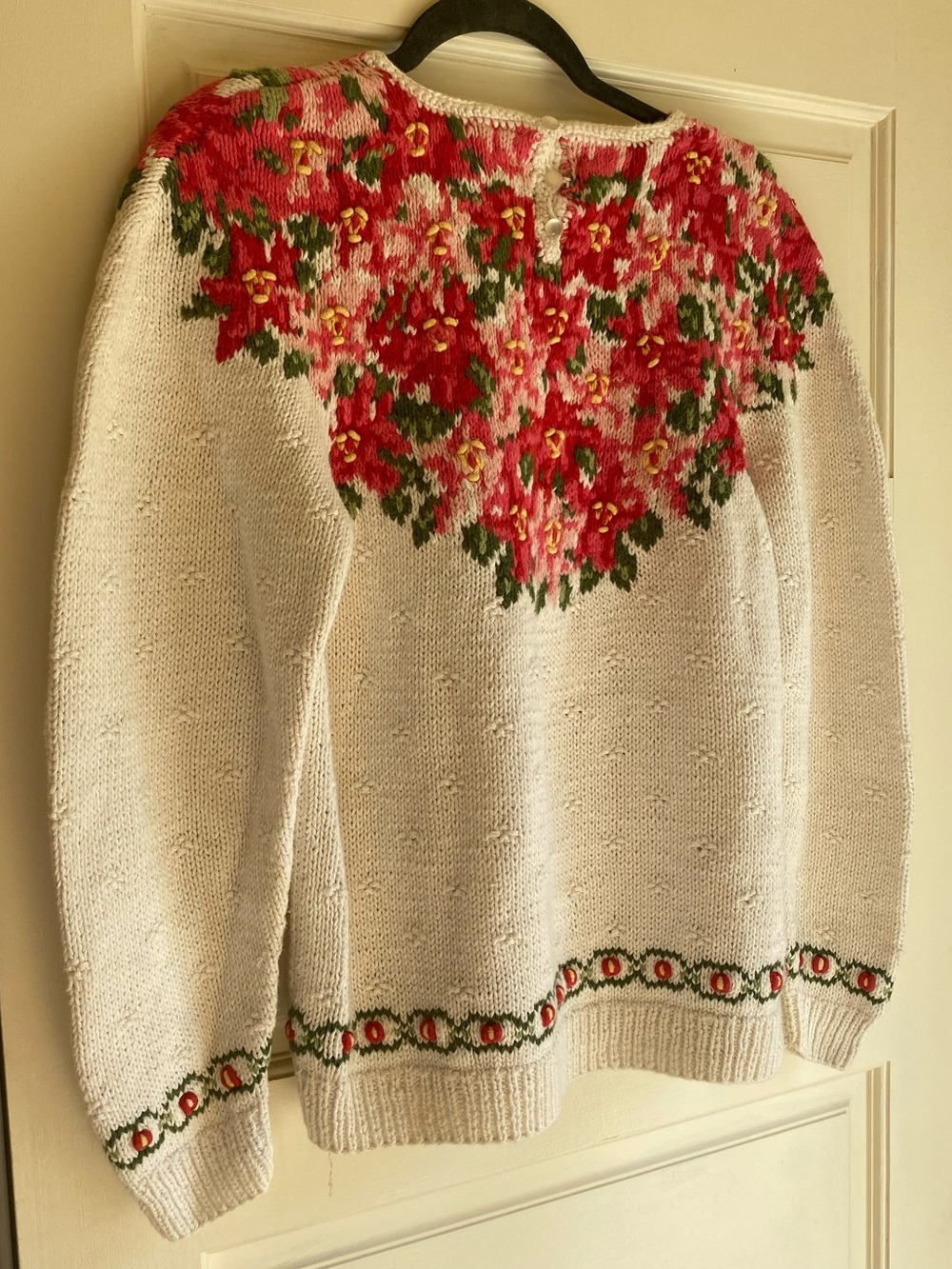 Signatures by Northern Isles Hand Knit 55% Ramie 45% Cotton Floral Sweater M